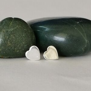 Sterling silver  heart stud earrings 🆕